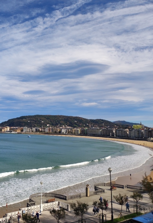 Lekualdatzeak eta aireportuak: Nola joan Donostiako Aireportutik (Hondarribia) Donostiako erdigunera modu azkar eta jasangarrian